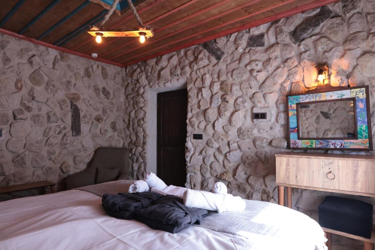 Stone Owl Otel & Restaurant Uchisar Exterior foto