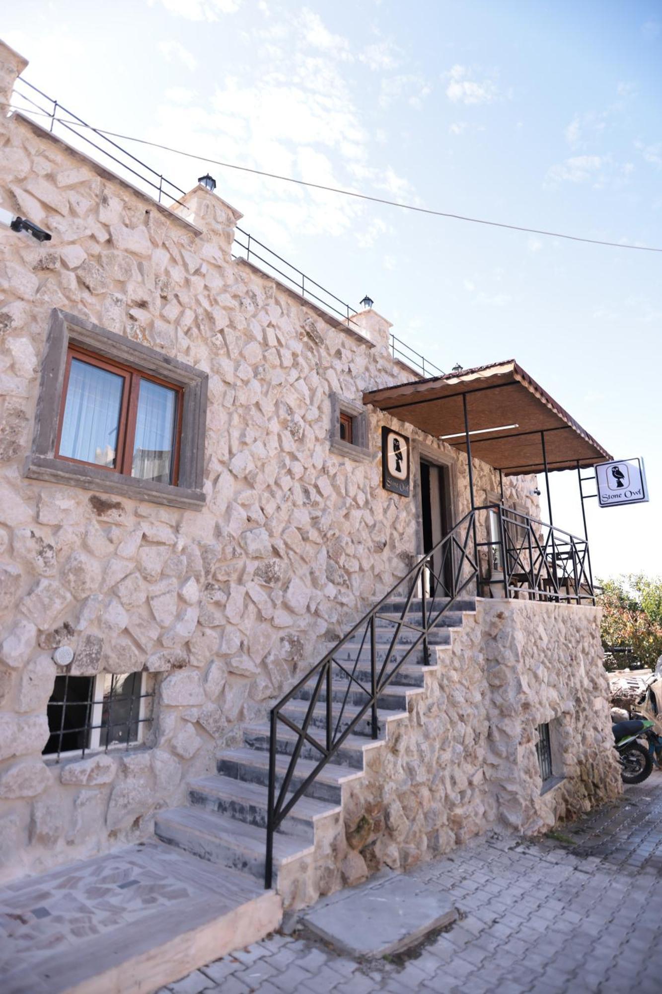 Stone Owl Otel & Restaurant Uchisar Exterior foto