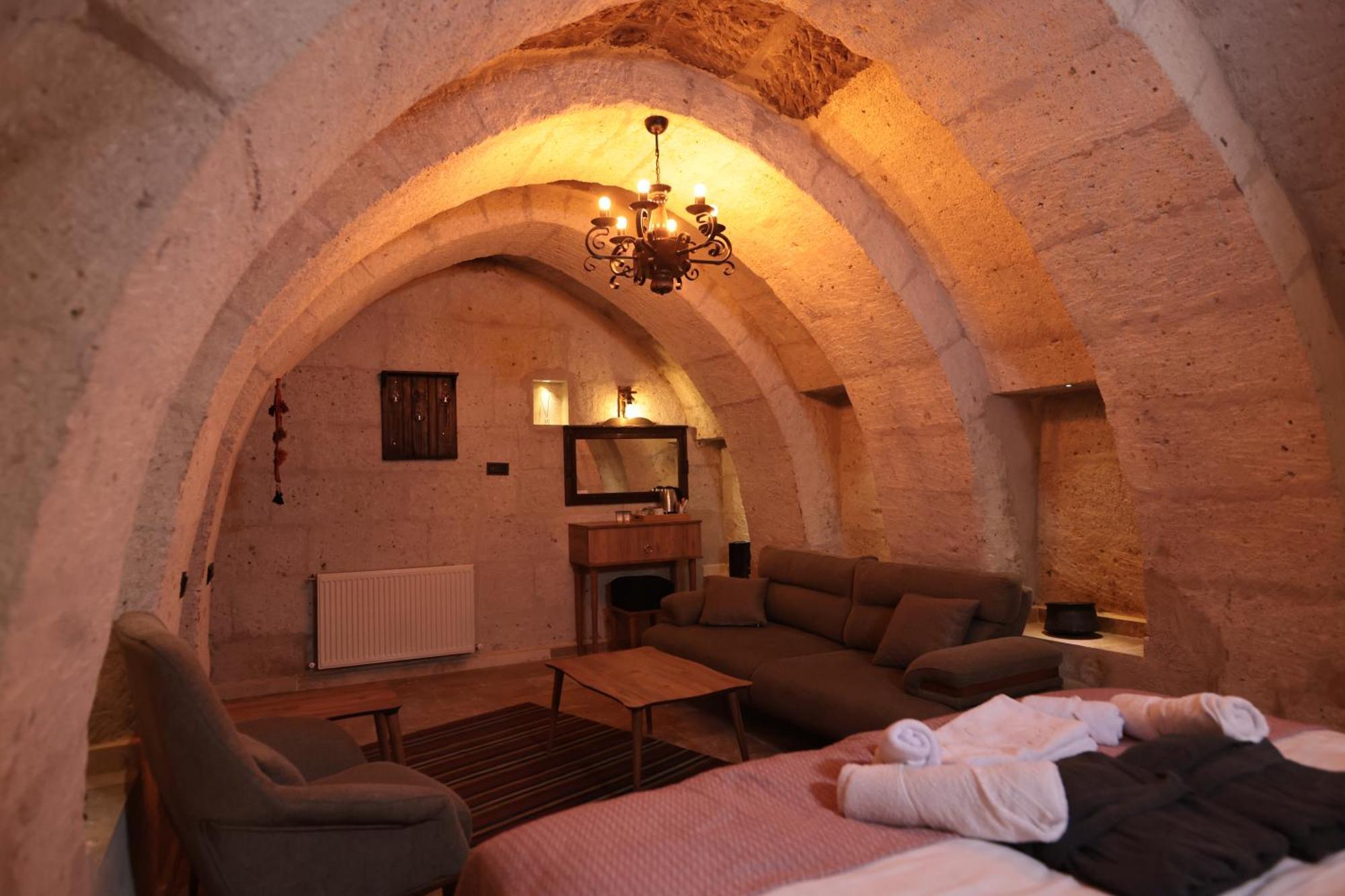 Stone Owl Otel & Restaurant Uchisar Exterior foto