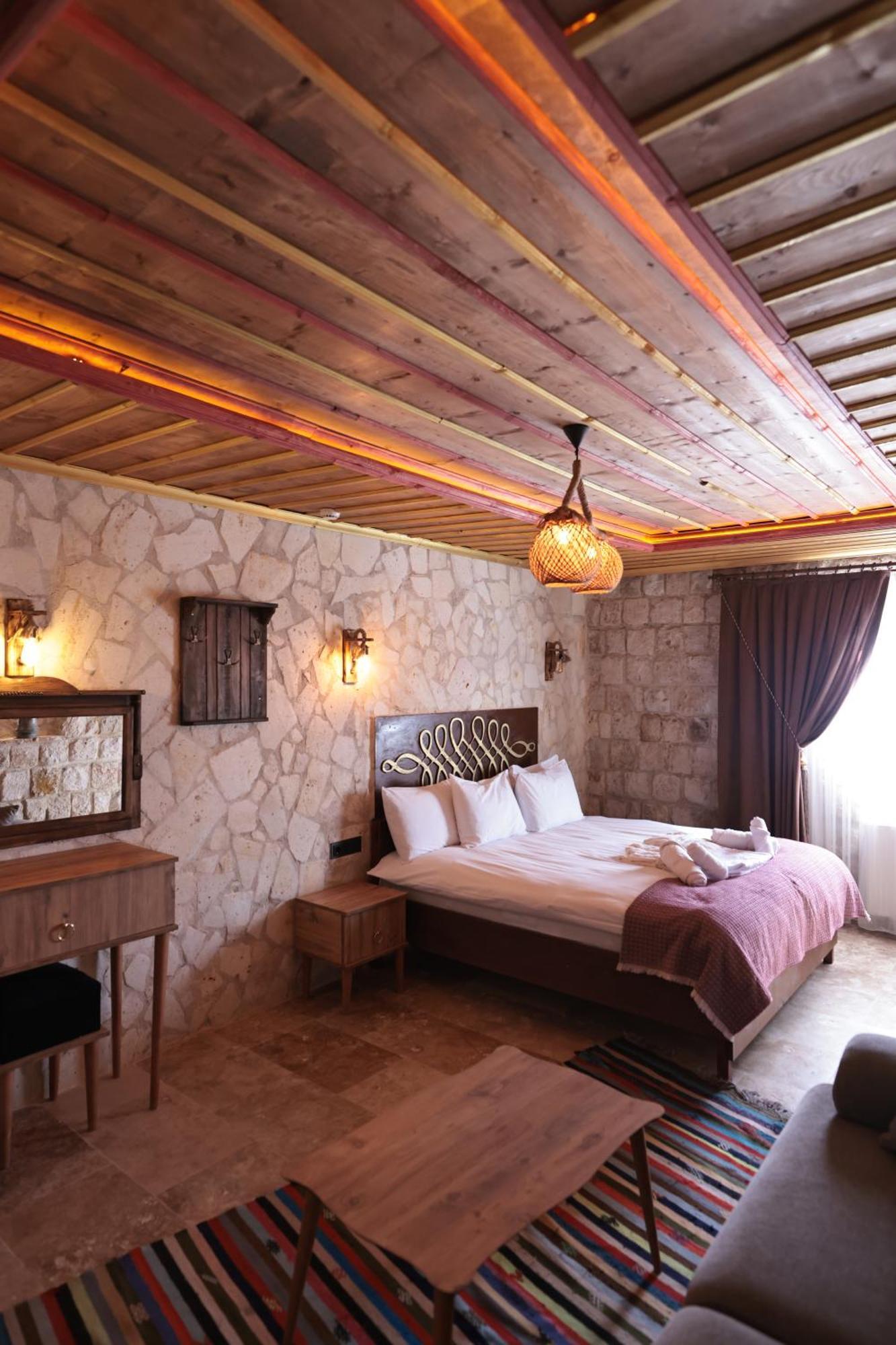 Stone Owl Otel & Restaurant Uchisar Exterior foto